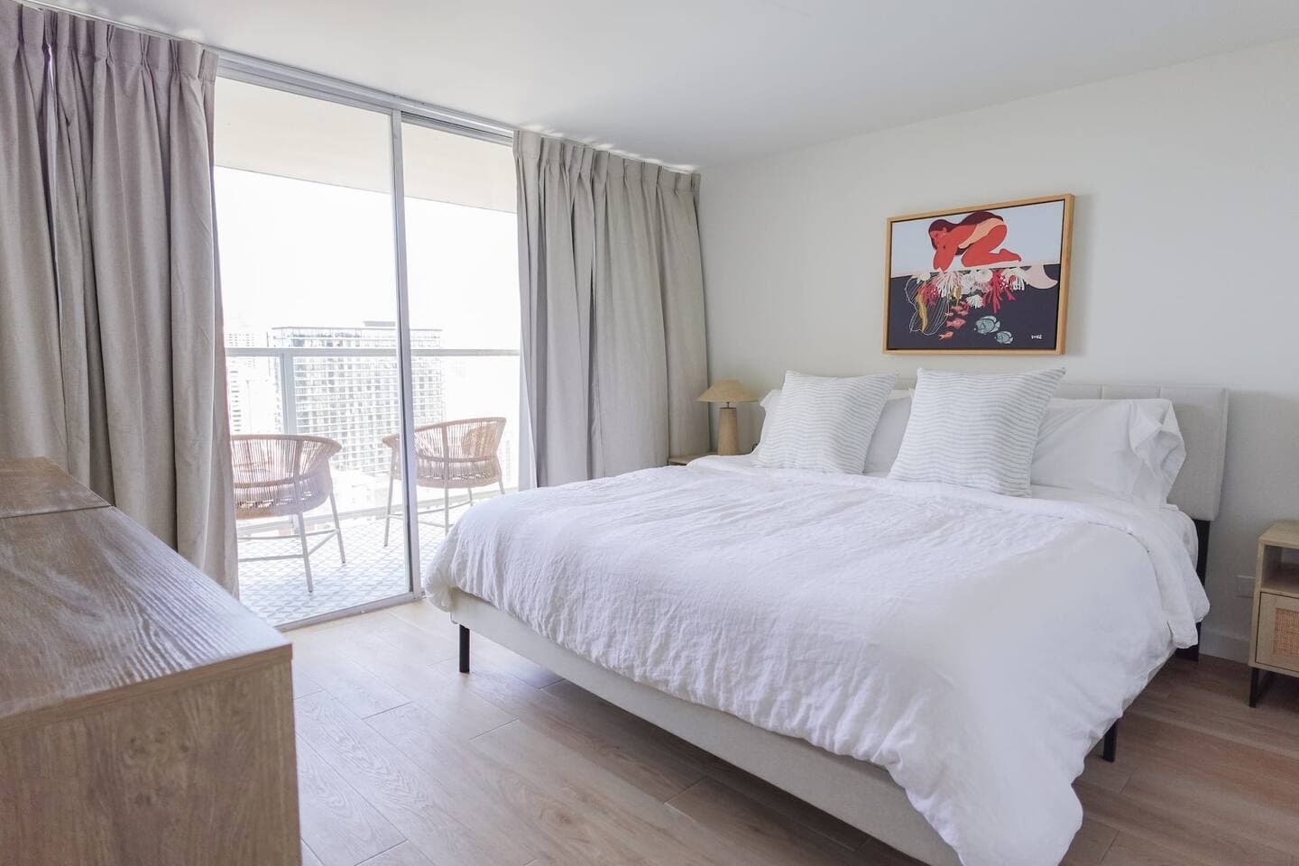 Stylish and Cozy One-Bedroom at Island Colony - Image 2