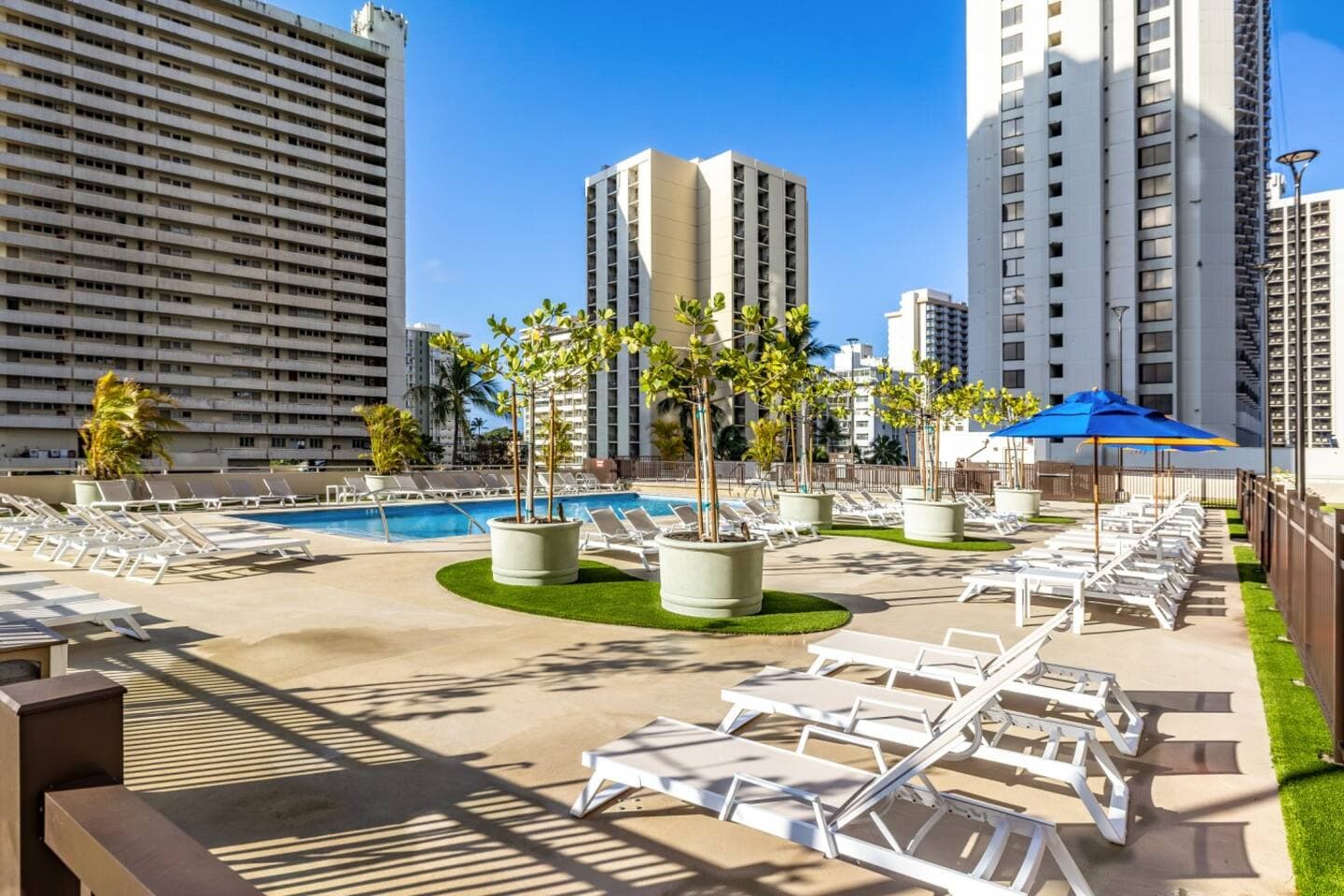 Warm and Cozy Getaway 1BR w/ parking - Image 2