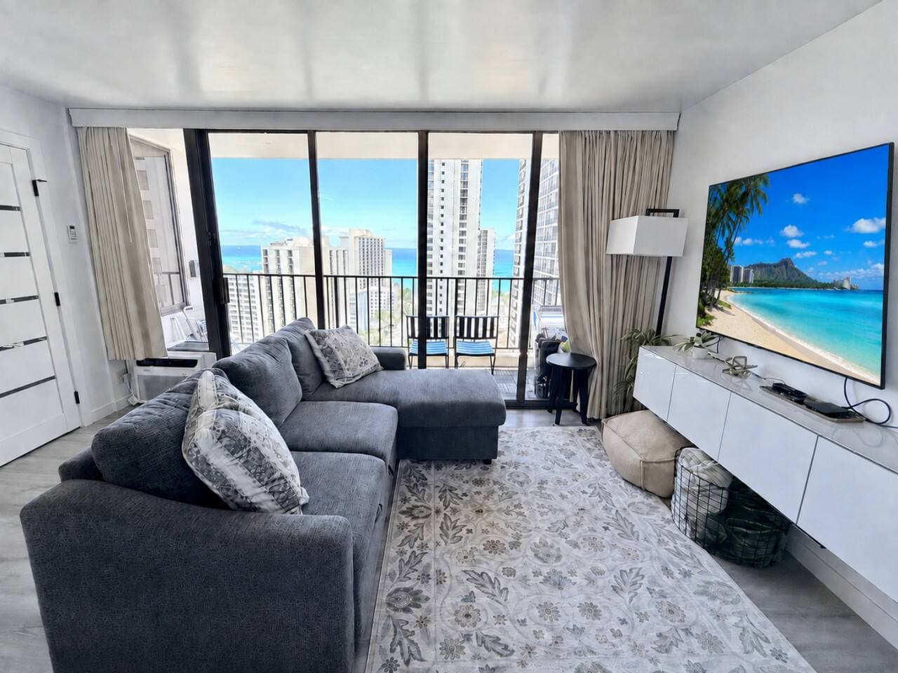 Remodeled Waikiki Banyan|Ocean View+Parking, photo 1 of 30